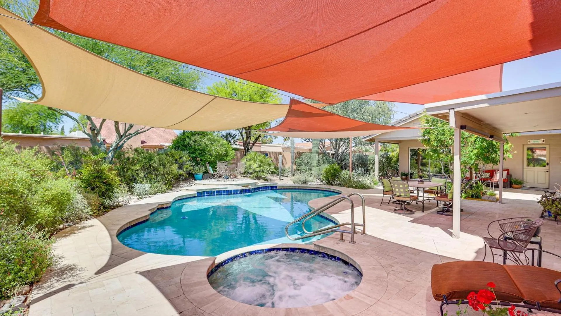 Sunny Phoenix Casita With Pool And Patio Access